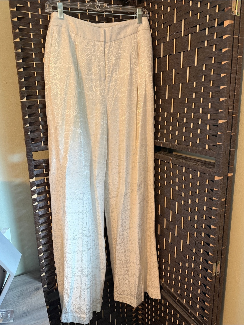 Donna Karan New York Metallic Wide-Leg Trousers in cream/ivory. Size 4